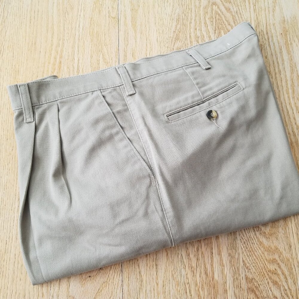 Timber Creek by Wrangler Pants Men’s Size 38x30 Beige Pleated Front - EUC